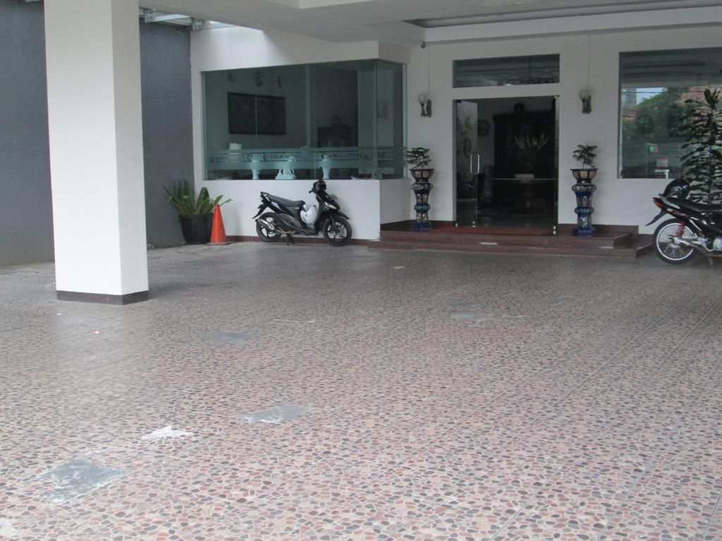 Hotel Emia Bandung Zewnętrze zdjęcie